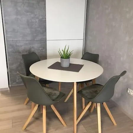 Daire Modern Eingerichtetes Naehe Hauptbahnhof *